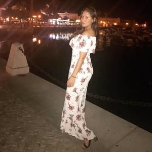 Meet your Posher, Ayala